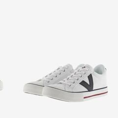 Parecen Converse, pero son de Victoria y estas zapatillas nos encantan más allá de su precio