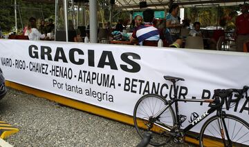 Así fue la última etapa del Tour: El paseo por París