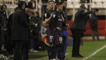 Saúl y Vietto entran desde el banquillo en la ida de octavos de la Copa 2015-16, ante el Rayo.