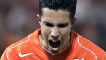 <b>ESTÁ EN ROTTERDAM.</B> El jugador holandés se encuentra detenido en Rotterdam, ciudad en la que residía cuando jugaba en el Feyenoord antes de pasar al Arsenal.