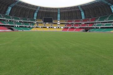 Stade Municipal de Kintélé en el Congo, tiene capacidad para 60 mil personas. Uno de los más modernos de África.