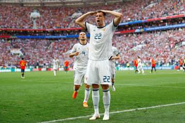 Artem Dzyuba celebra el 1-1 de penalti. 