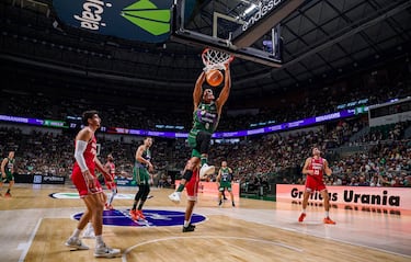 El Unicaja desenreda y hace sangre