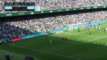 La picardía jamás se pierde: Joaquín a punto de volver a conseguir un gol olímpico