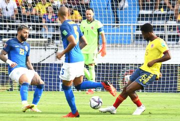 Empate sin goles en el estadio Metropolitano. La Tricolor sumó un valioso punto y frenó el ritmo de los de Tite en las Eliminatorias.