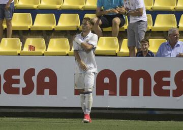 Otro debutante. El Tiburón de Alcorcón (32 goles con el Juvenil en la 16-17) no pudo quitarse de encima a los defensas del United.