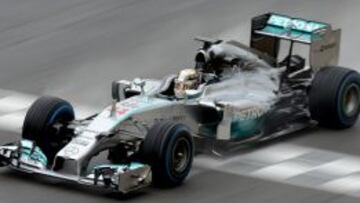 Hamilton y Mercedes se est&aacute;n acostumbrando a cruzar la meta en la primera posici&oacute;n.
 