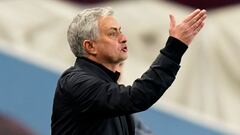 Mourinho busca un 'topo'