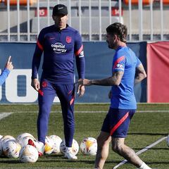 Simeone prepara el duelo ante el Celta y medita cambios