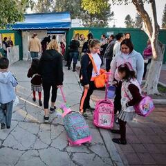 SEP cambia el regreso a clases para estudiantes de primaria y secundaria: así queda el nuevo calendario escolar 2025-2026