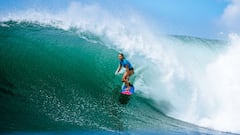 Carissa Moore of Hawaii won the Final of the Beachwaver Maui Pro, Honolua Bay, 2018.