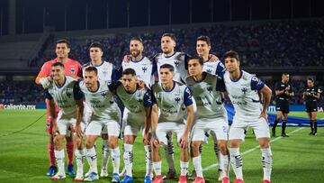 Es delantero, goleador y no tiene cupo en la Selección Mexicana