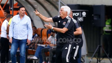 Julio Comesaña dejó de ser técnico de Independiente Medellín.