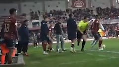 El Numancia, indignado, pide alineación indebida del Pontevedra: un jugador invadió el campo