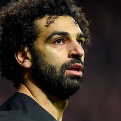 Mohamed Salah, al rescate de un sin techo que estaba siendo acosado por unos gamberros