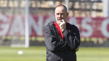 Víctor Fernández, en un entrenamiento de esta semana.