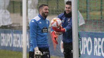 Pablo Brea y Mackay en un entrenamiento del Deportivo.