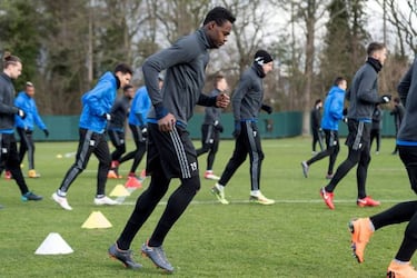 "Manchester City don't have any weaknesses" says Basel's Wicky