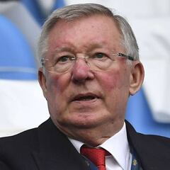 Alex Ferguson fue operado por una hemorragia cerebral