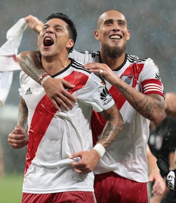 El equipo argentino logró darle vuelta a un 2-0 en contra de visitante y accedió a la final del torneo internacional, con un gol del delantero colombiano.