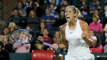 Madison Keys celebra su victoria en tres sets ante Lara Arruabarrena en el Volvo Car Open de Charleston.