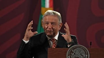 AMLO pide al ‘Tri’ ganar el Mundial y felicitó a Checo Pérez