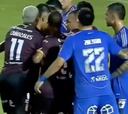 En Copa Libertadores se había visto de todo, pero esta estrategia nunca: los jugadores de la U no entendían nada