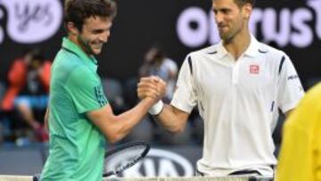 Djokovic: 100 errores no forzados y cinco sets para ganar a Simon
