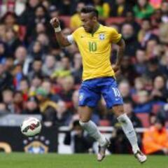 Chile evita a Neymar y Luis Suárez en la primera rueda