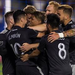 Atlanta conquista Los Ángeles en reaparición de Giovani