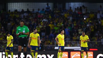 Henry Martin, Ramon Juarez, Jonathan Dos Santos of America during the Semi-Final first leg match between Cruz Azul and America as part of the Liga BBVA MX, Torneo Clausura 2025 at Olimpico Universitario Stadium on May 15, 2025 in Mexico City, Mexico.