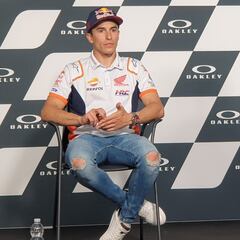 Márquez da la cara por Puig: “Es bueno para Honda”
