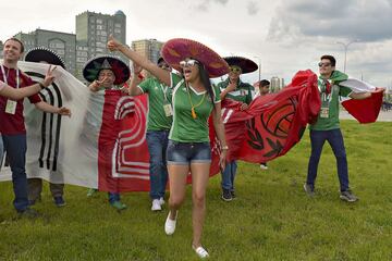 En 20 imágenes, el color y la pasión del México vs Rusia