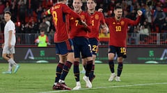 Los jugadores de la Sub-21 celebran el tanto de la victoria de Riquelme el pasado mes de marzo contra Suiza.