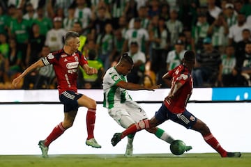 Atlético Nacional e Independiente Medellín empataron en el clásico paisa de la décima jornada de la Liga BetPlay 2023-I. Luciano Pons y Dorlan Pabón marcaron los dos goles del compromiso.