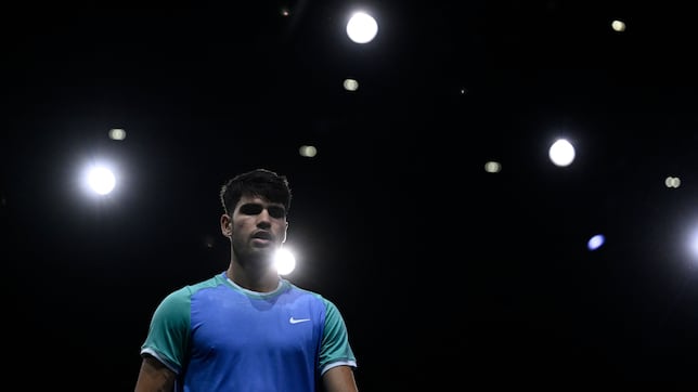 Alcaraz vive otra pesadilla en París-Bercy: eliminado en octavos