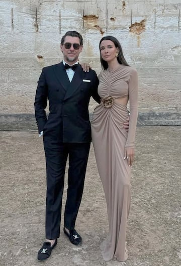 Tras la trágica muerte del padre del novio, fundador de la cadena de moda Mango, la alegría volverá a la familia con la boda de Jonathan Andic y la influencer Paula Nata.