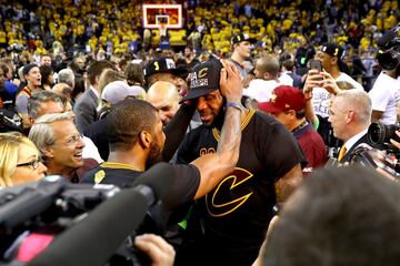 Su momento más glorioso en la NBA. El base se jugó un lanzamiento de tres en el último minuto, del último cuarto del séptimo partido de la final contra los Warriors. Los Cavs llegaron a perder 3-1 en esa final y remontaron a los Golden State Warriors que consiguieron la mejor marca en una temporada regular de la historia de la NBA (73-9)