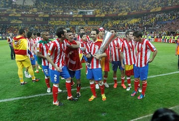 Su primer título con el club colchonero fue el 9 de mayo de 2012, cuando ganó la Europa League 3-0 al Athletic Club.