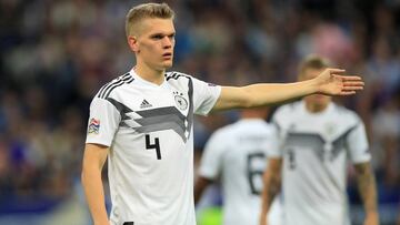 El Borussia Monchengladbach lucha por retener a Ginter