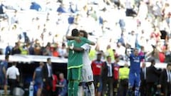 Marcelo felicita a Keylor tras el partido ante el Granada