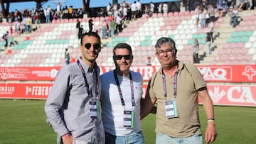 De izquierda a derecha, Miguel Ampuero (presidente de Unionistas), Luis Delgado (directivo) y Ernesto Castaño (directivo).