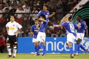 Copa Sudamericana 2007: En octavos de final, Colo Colo enfrentaría al cuadro bogotano, y obtendría un empate en la capital colombiana. 1 a 1 terminó el duelo, con gol de Eduardo Rubio.