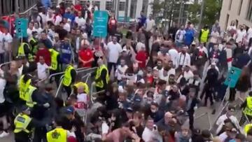 La cara B de la final de la Euro: amenazas con cuchillos, agresión sexual, un chico traumatizado...