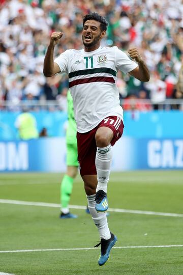 Carlos Vela celebrando el gol 0-1 