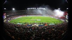 Último derbi liguero en el Vicente Calderón: llenazo y tifo