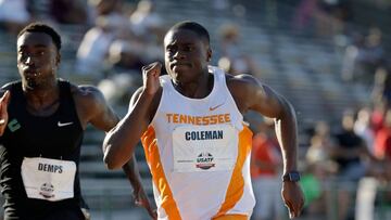 Christian Coleman hace 9.93 en su serie de los 100 metros.