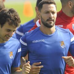 De la Bella rechaza salir a Las Palmas al querer cumplir el año de contrato que le queda