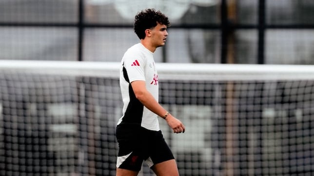 Slot espera a Bajcetic