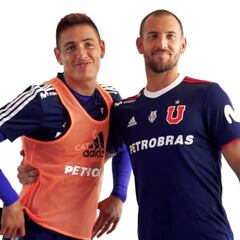 ¡Pura alegría! El lado B de la sesión de fotos oficial de la U